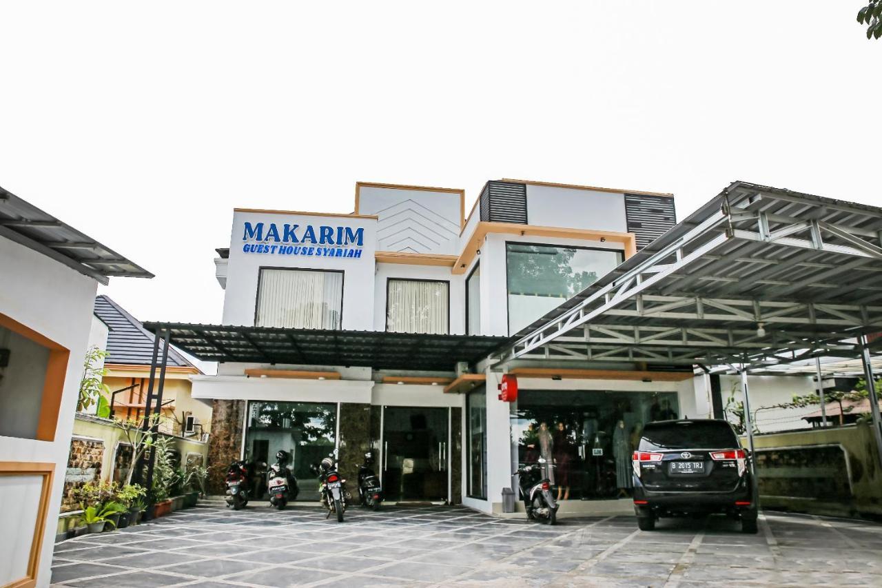 Oyo 90221 Makarim Guest House Syariah パンカランブーン エクステリア 写真