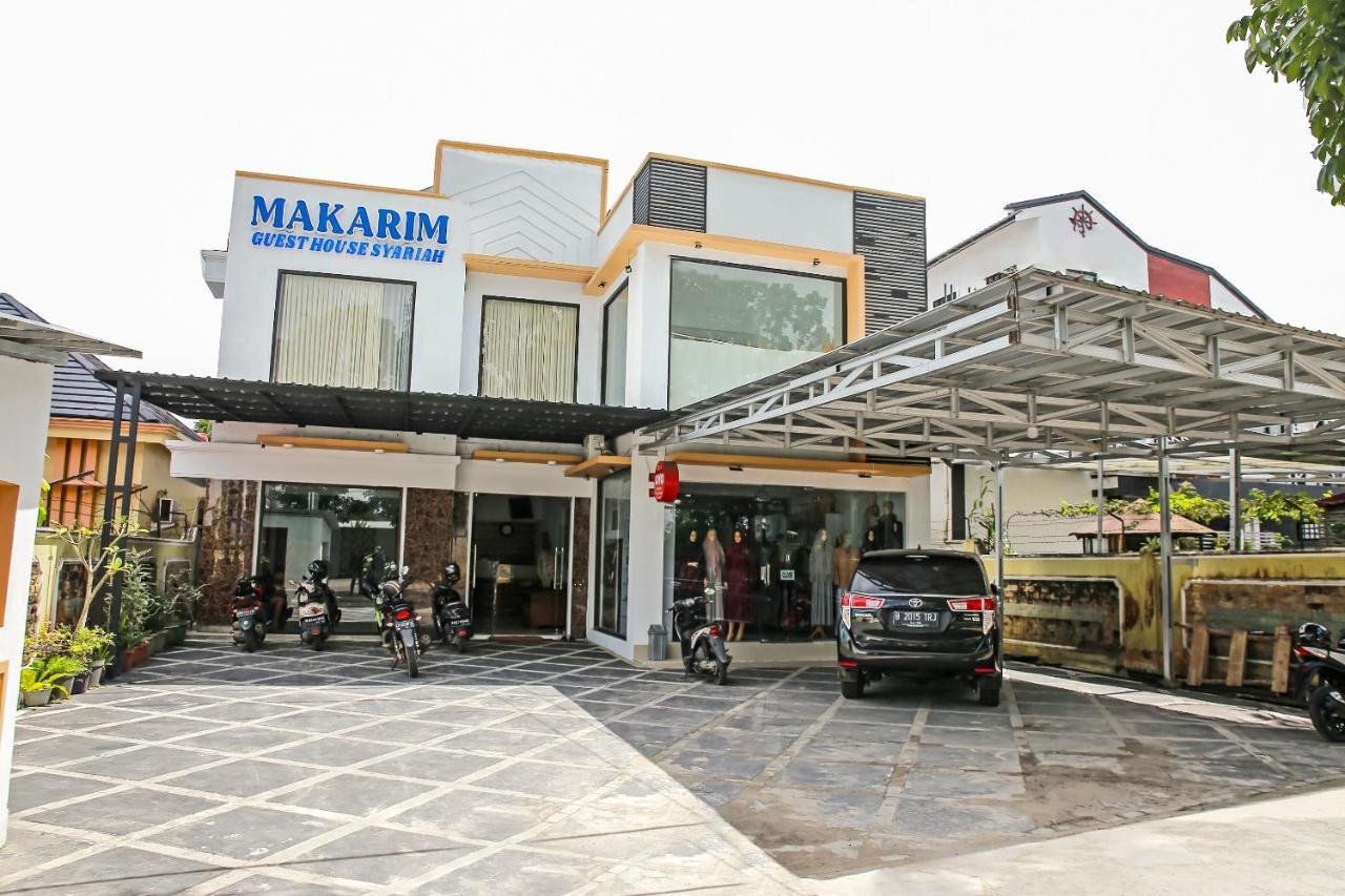 Oyo 90221 Makarim Guest House Syariah パンカランブーン エクステリア 写真