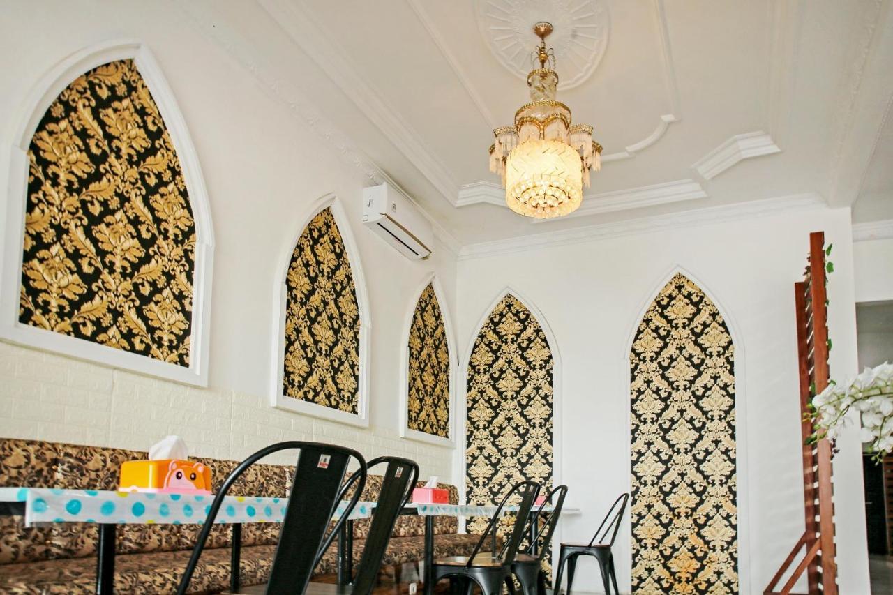 Oyo 90221 Makarim Guest House Syariah パンカランブーン エクステリア 写真